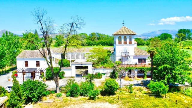 12 sovrum Finca/Hus på landet till salu i Granada stad med pool - 1 650 000 € (Ref: 9858057)