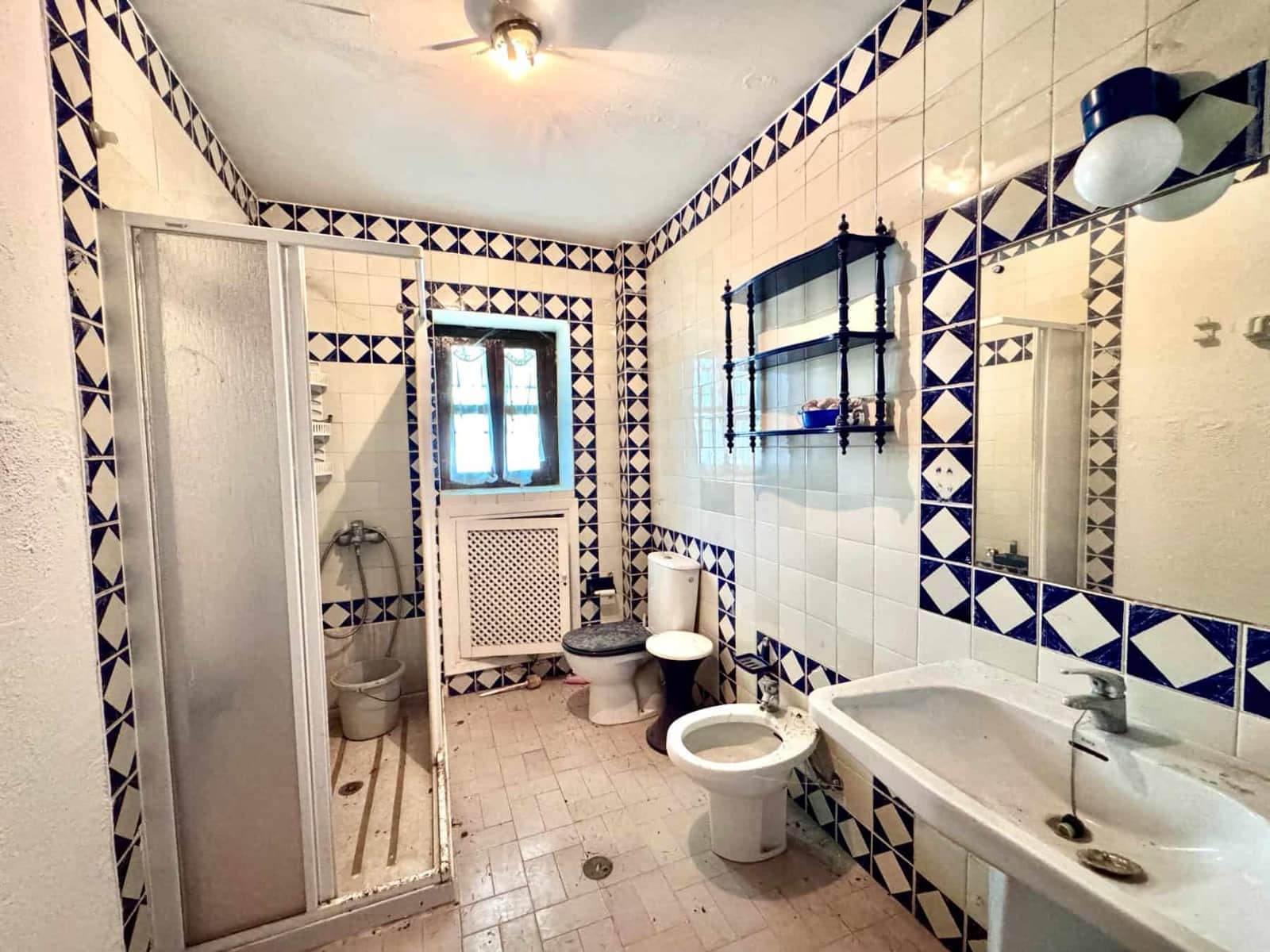 12 sovrum Finca/Hus på landet till salu i Granada stad med pool - 1 650 000 € (Ref: 9858057)
