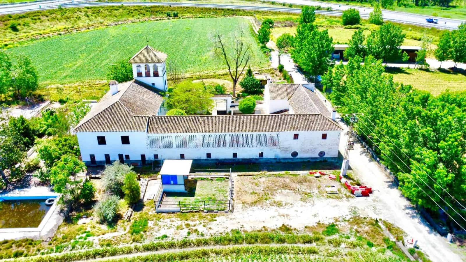 12 sovrum Finca/Hus på landet till salu i Granada stad med pool - 1 650 000 € (Ref: 9858057)