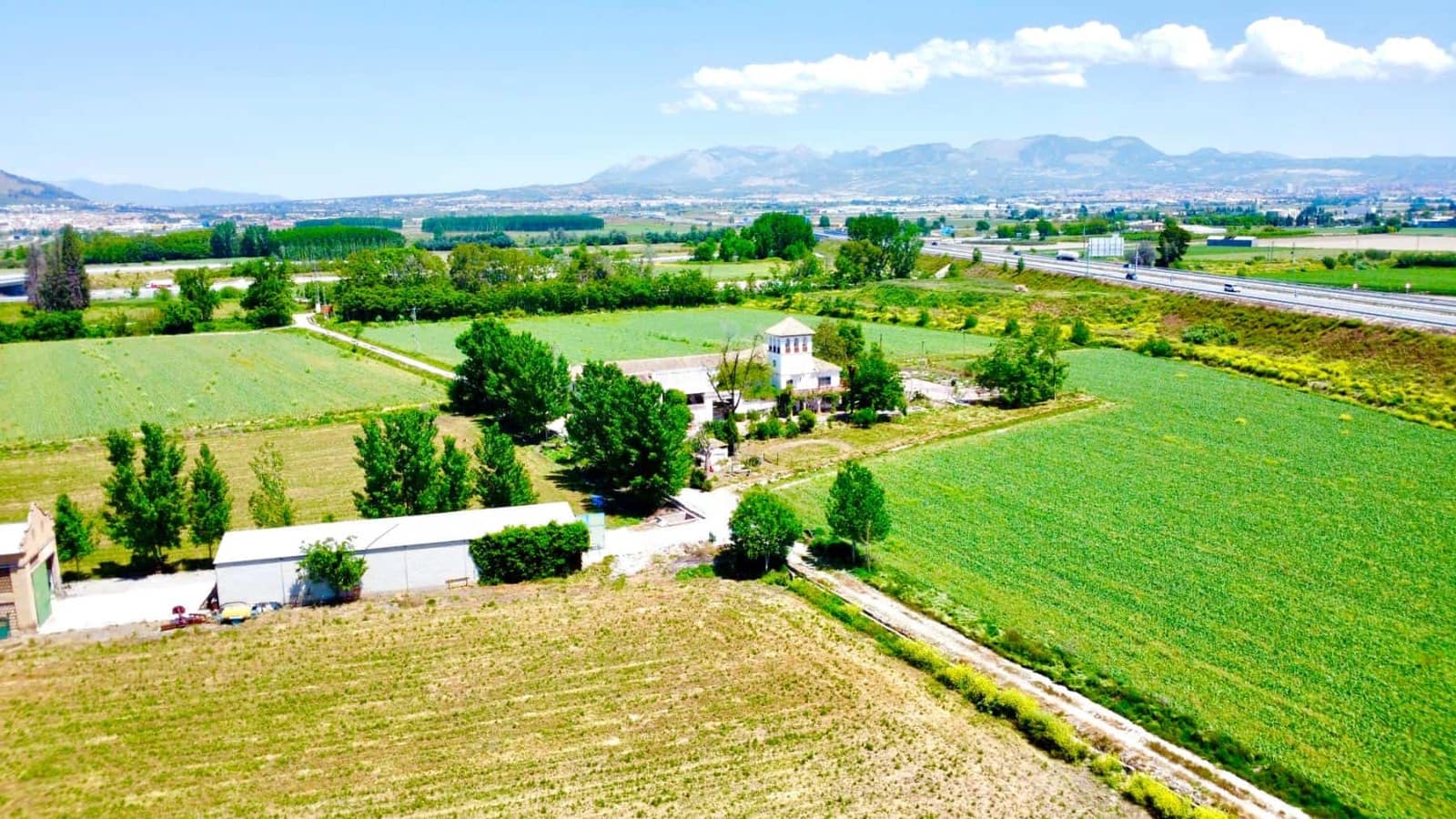 12 sovrum Finca/Hus på landet till salu i Granada stad med pool - 1 650 000 € (Ref: 9858057)