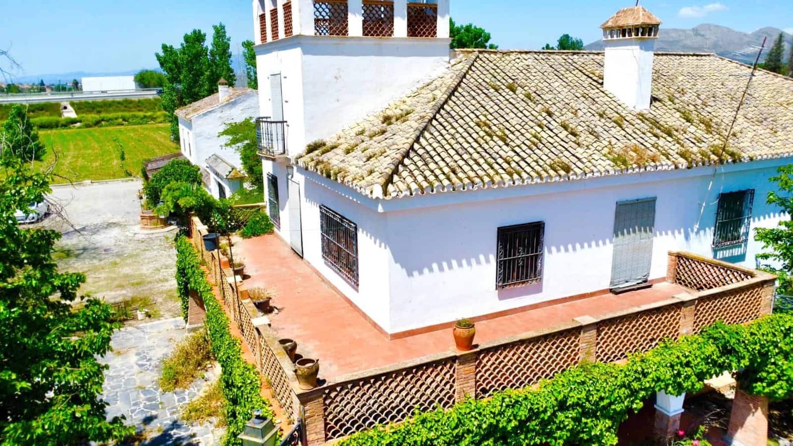 12 sovrum Finca/Hus på landet till salu i Granada stad med pool - 1 650 000 € (Ref: 9858057)
