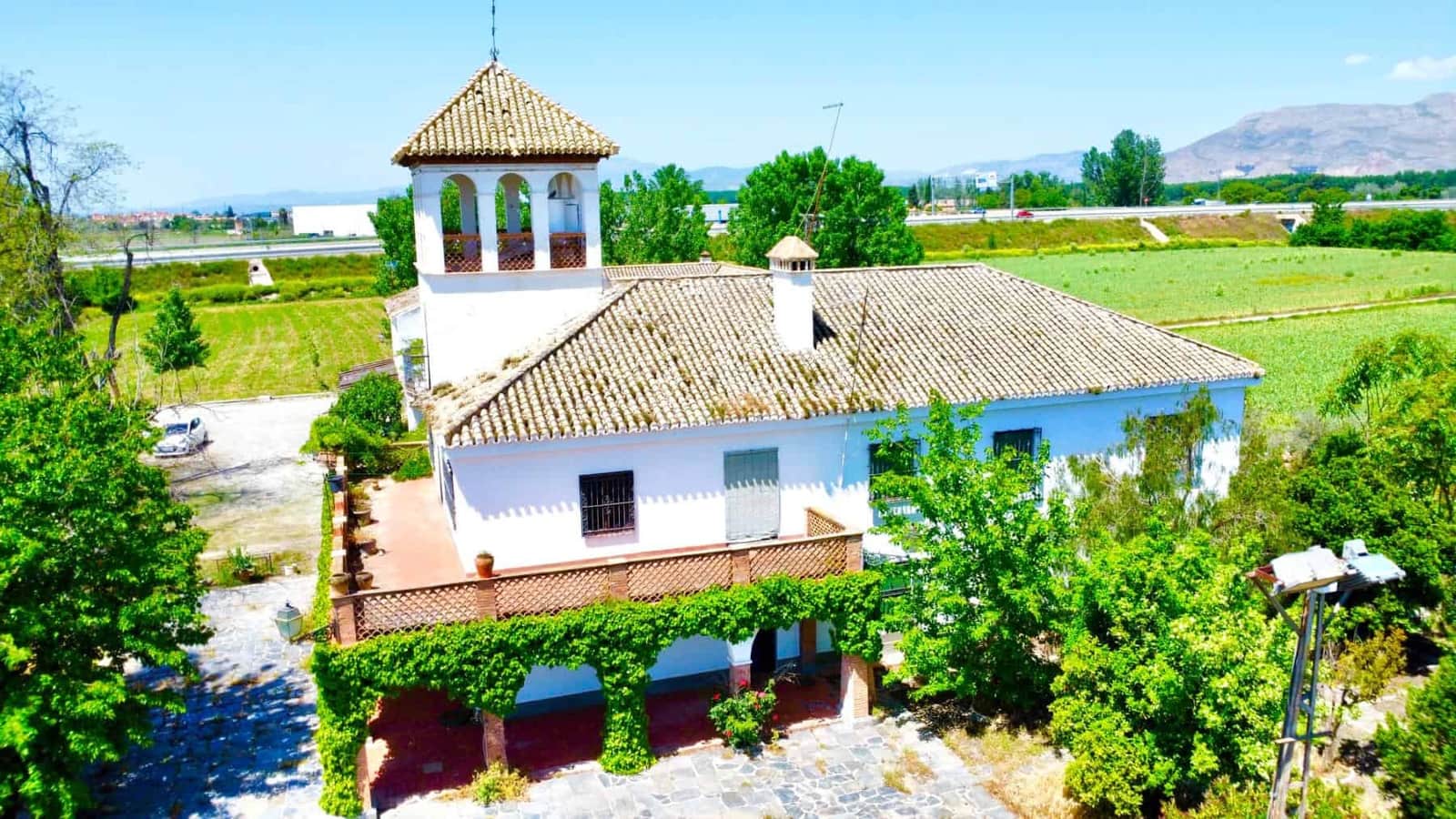 12 sovrum Finca/Hus på landet till salu i Granada stad med pool - 1 650 000 € (Ref: 9858057)