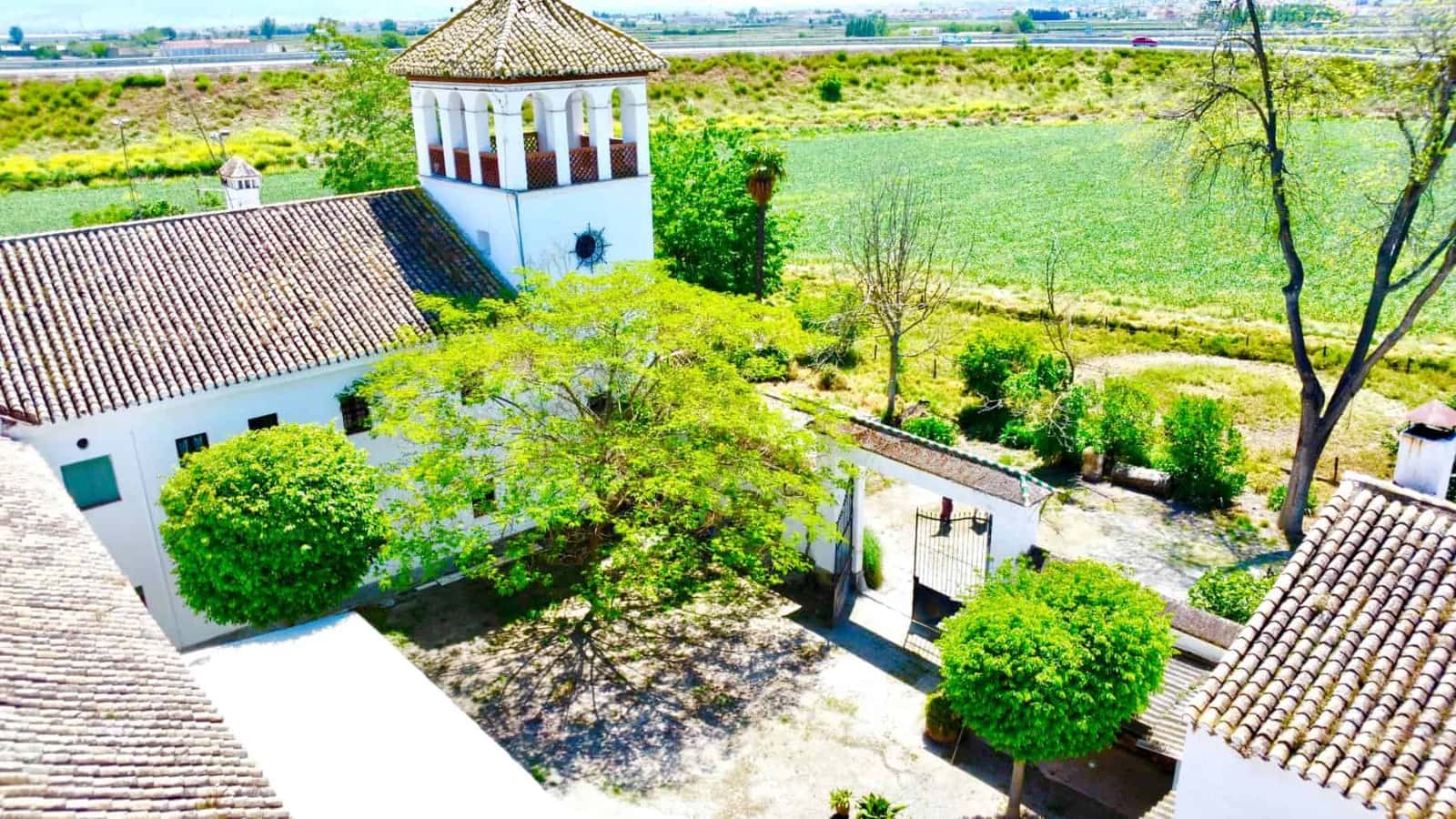 12 sovrum Finca/Hus på landet till salu i Granada stad med pool - 1 650 000 € (Ref: 9858057)