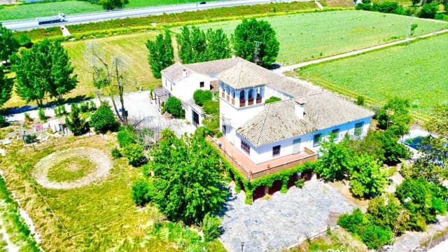 12 sovrum Finca/Hus på landet till salu i Granada stad med pool - 1 650 000 € (Ref: 9858057)