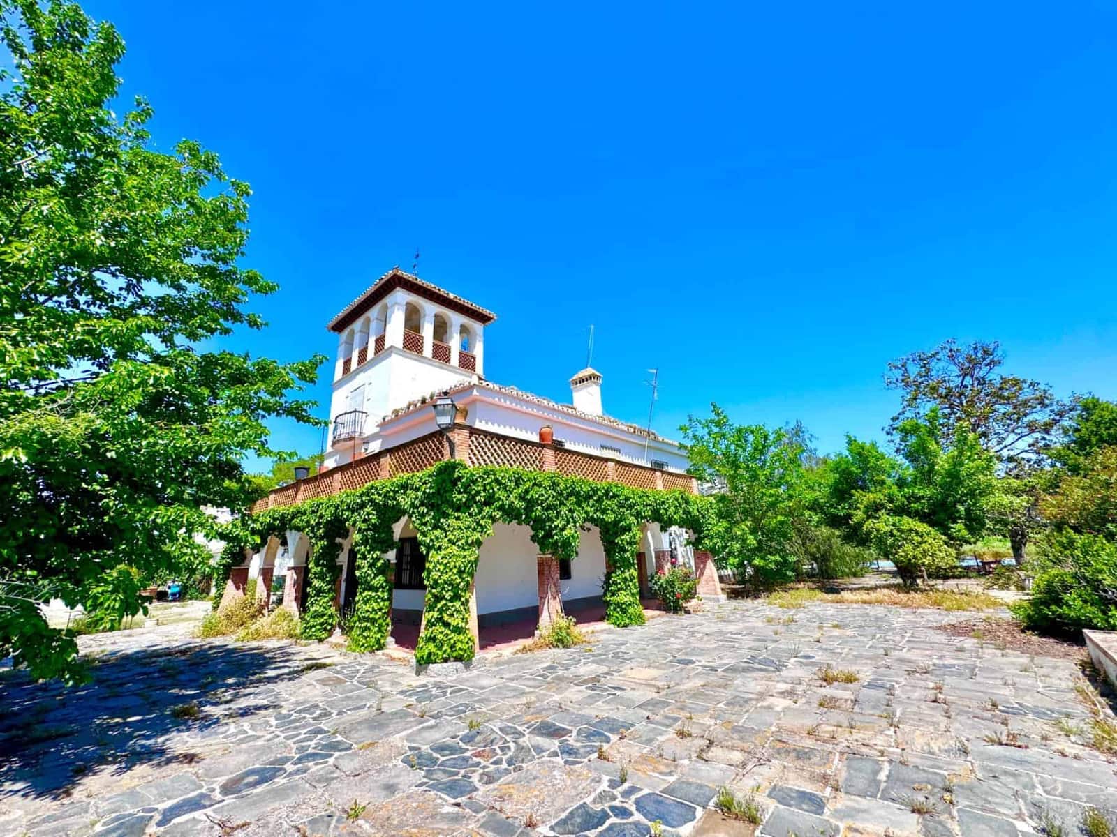 12 sovrum Finca/Hus på landet till salu i Granada stad med pool - 1 650 000 € (Ref: 9858057)