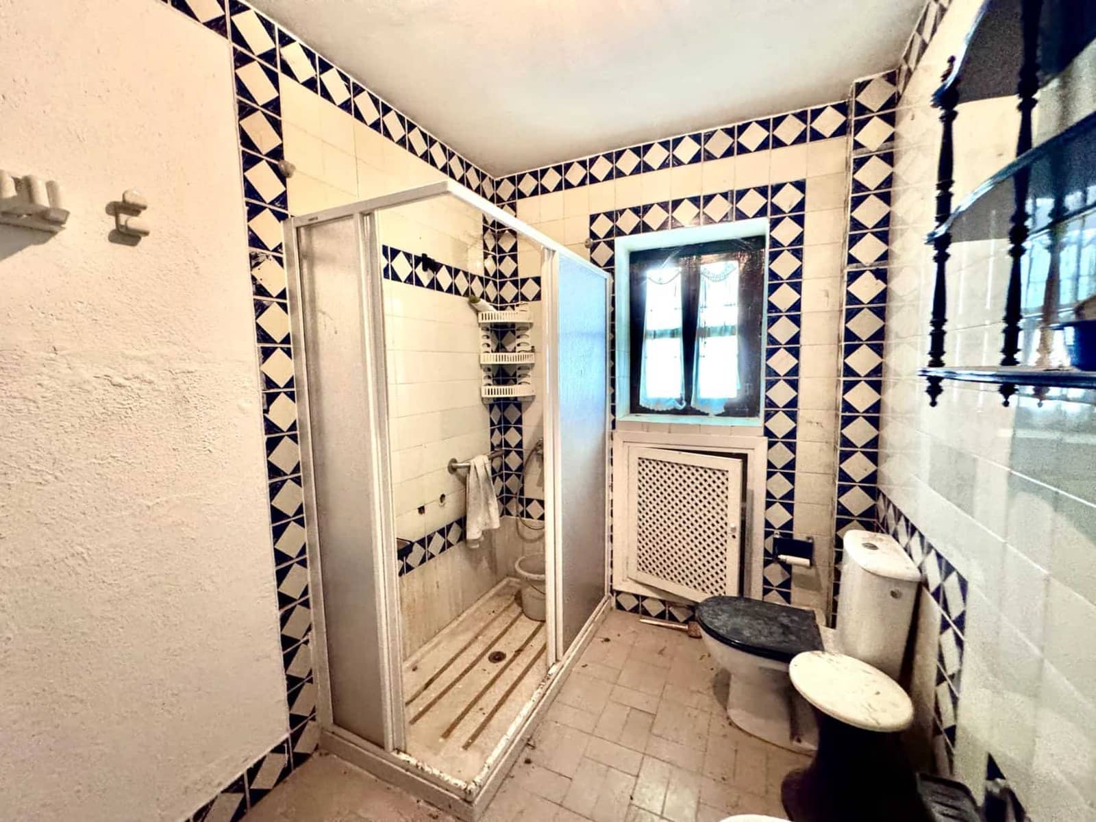 12 sovrum Finca/Hus på landet till salu i Granada stad med pool - 1 650 000 € (Ref: 9858057)