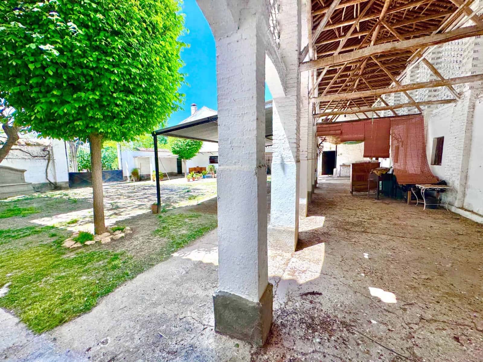 12 sovrum Finca/Hus på landet till salu i Granada stad med pool - 1 650 000 € (Ref: 9858057)
