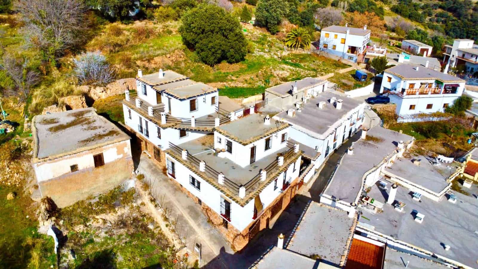 10 slaapkamer Finca/Landhuis te koop in Juviles met garage - € 359.000 (Ref: 9858058)