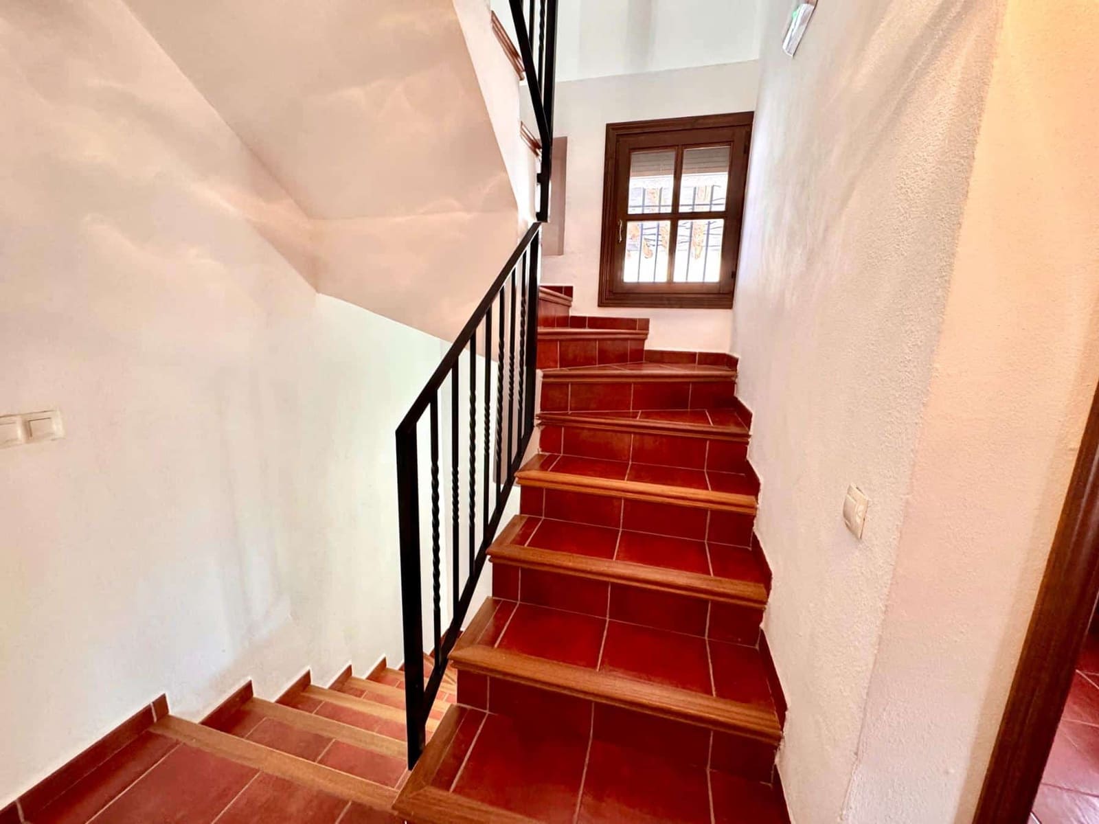 10 slaapkamer Finca/Landhuis te koop in Juviles met garage - € 359.000 (Ref: 9858058)
