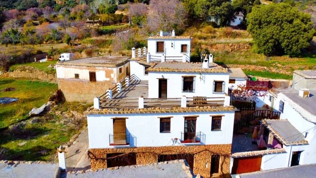 10 slaapkamer Finca/Landhuis te koop in Juviles met garage - € 359.000 (Ref: 9858058)