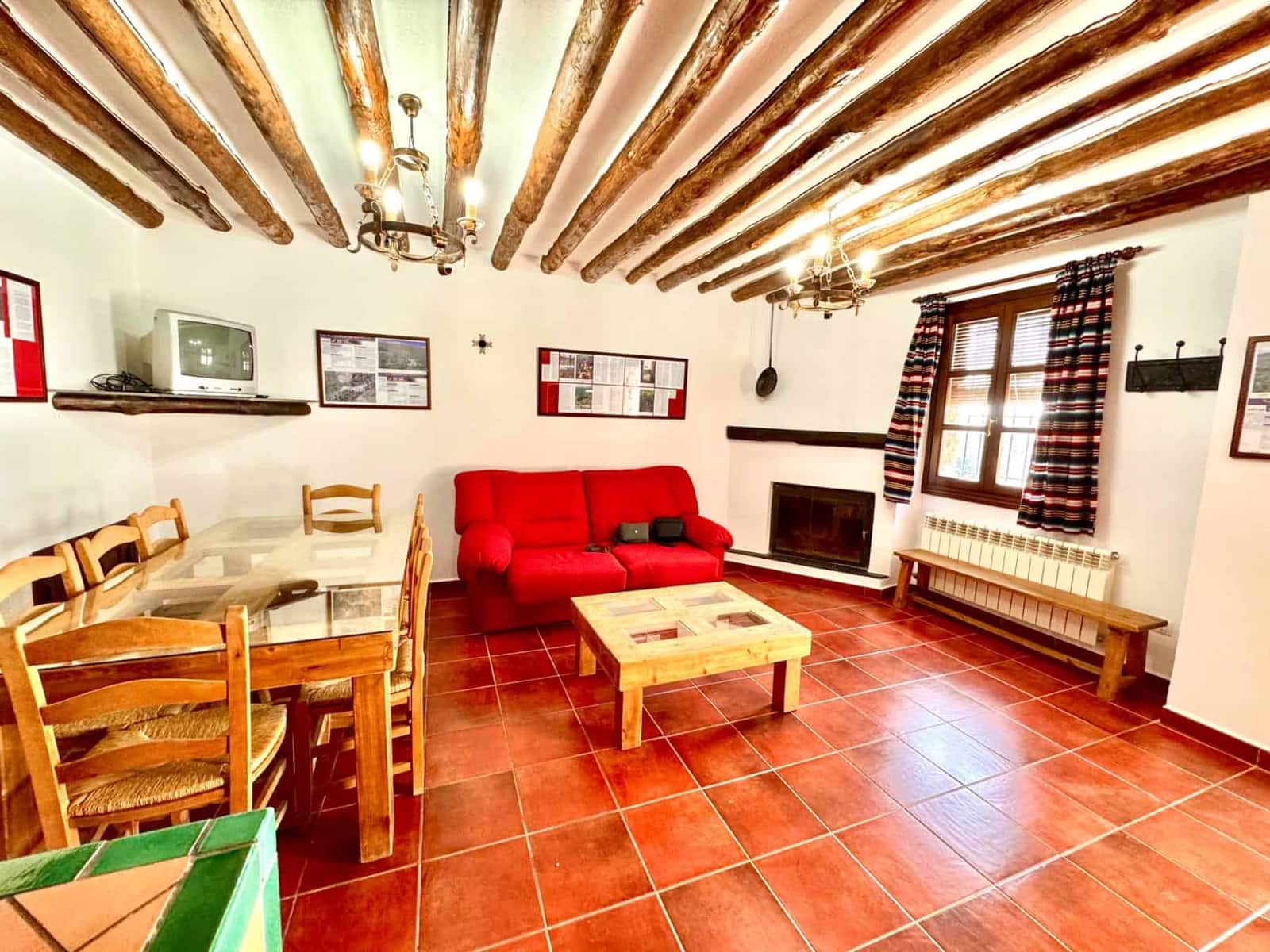 10 slaapkamer Finca/Landhuis te koop in Juviles met garage - € 359.000 (Ref: 9858058)