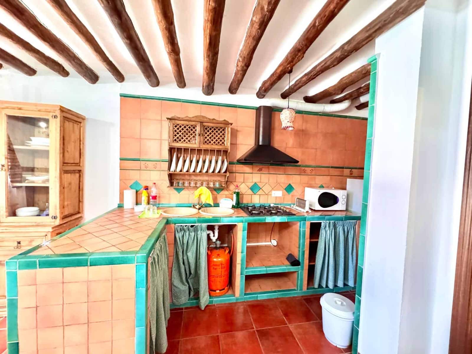 10 slaapkamer Finca/Landhuis te koop in Juviles met garage - € 359.000 (Ref: 9858058)