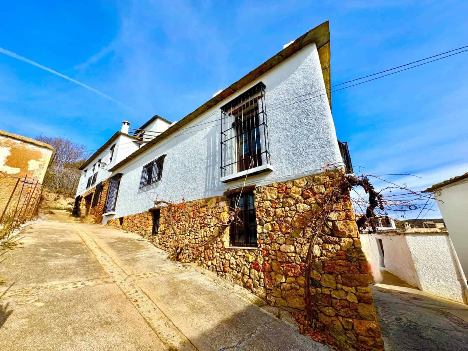 10 slaapkamer Finca/Landhuis te koop in Juviles met garage - € 359.000 (Ref: 9858058)