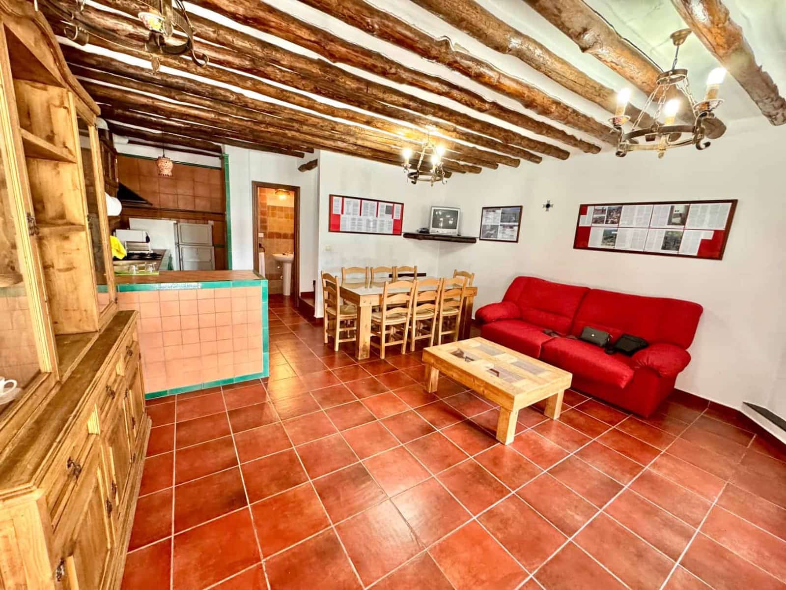 10 slaapkamer Finca/Landhuis te koop in Juviles met garage - € 359.000 (Ref: 9858058)