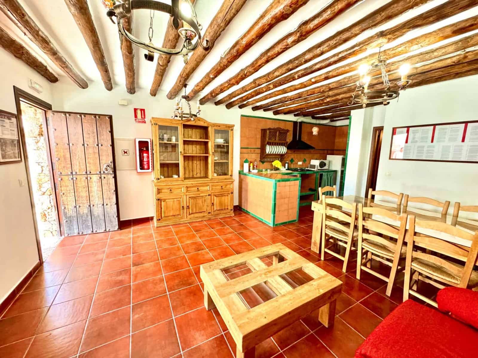 10 slaapkamer Finca/Landhuis te koop in Juviles met garage - € 359.000 (Ref: 9858058)