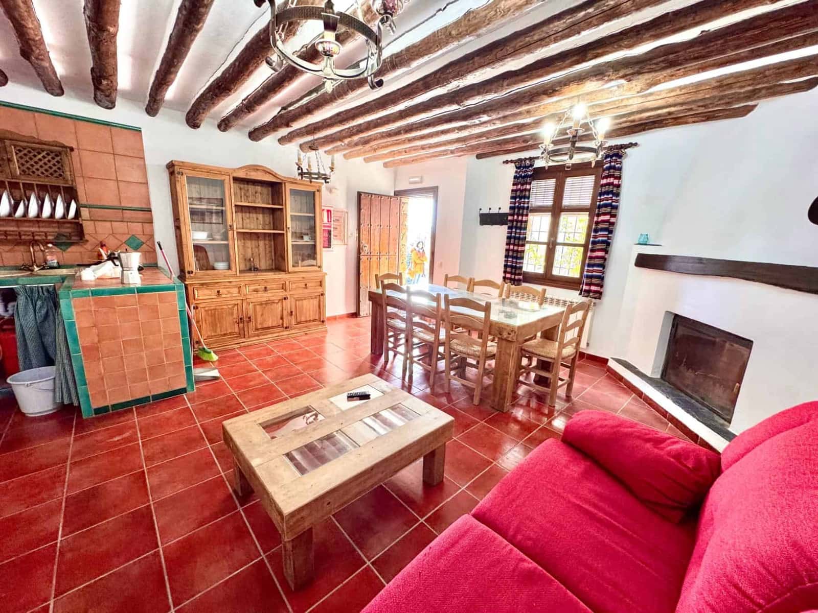 10 slaapkamer Finca/Landhuis te koop in Juviles met garage - € 359.000 (Ref: 9858058)