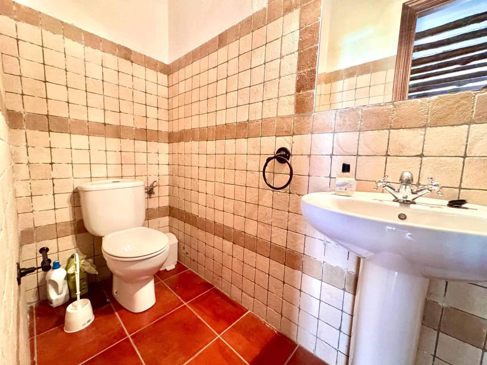 10 slaapkamer Finca/Landhuis te koop in Juviles met garage - € 359.000 (Ref: 9858058)