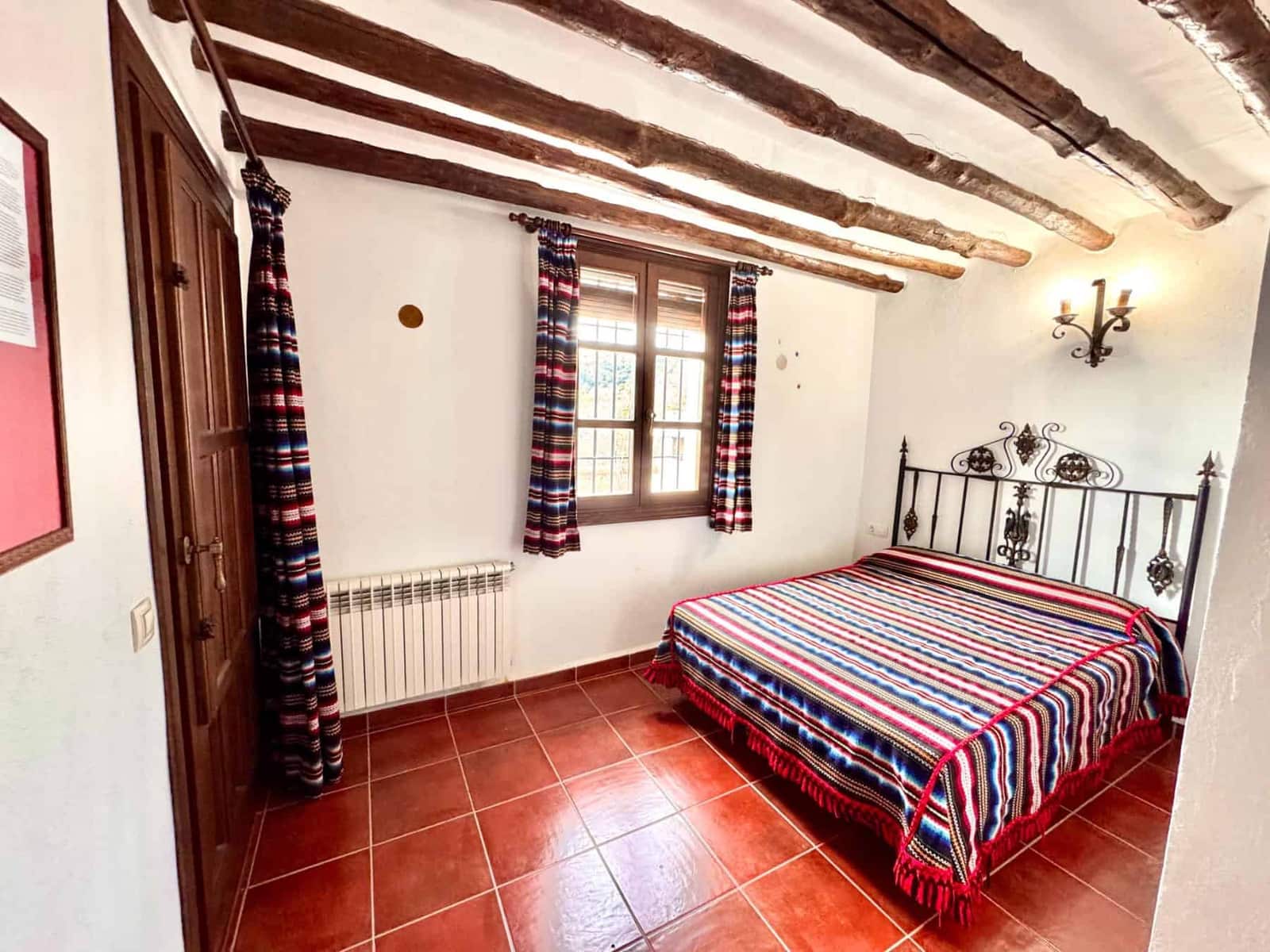 10 slaapkamer Finca/Landhuis te koop in Juviles met garage - € 359.000 (Ref: 9858058)
