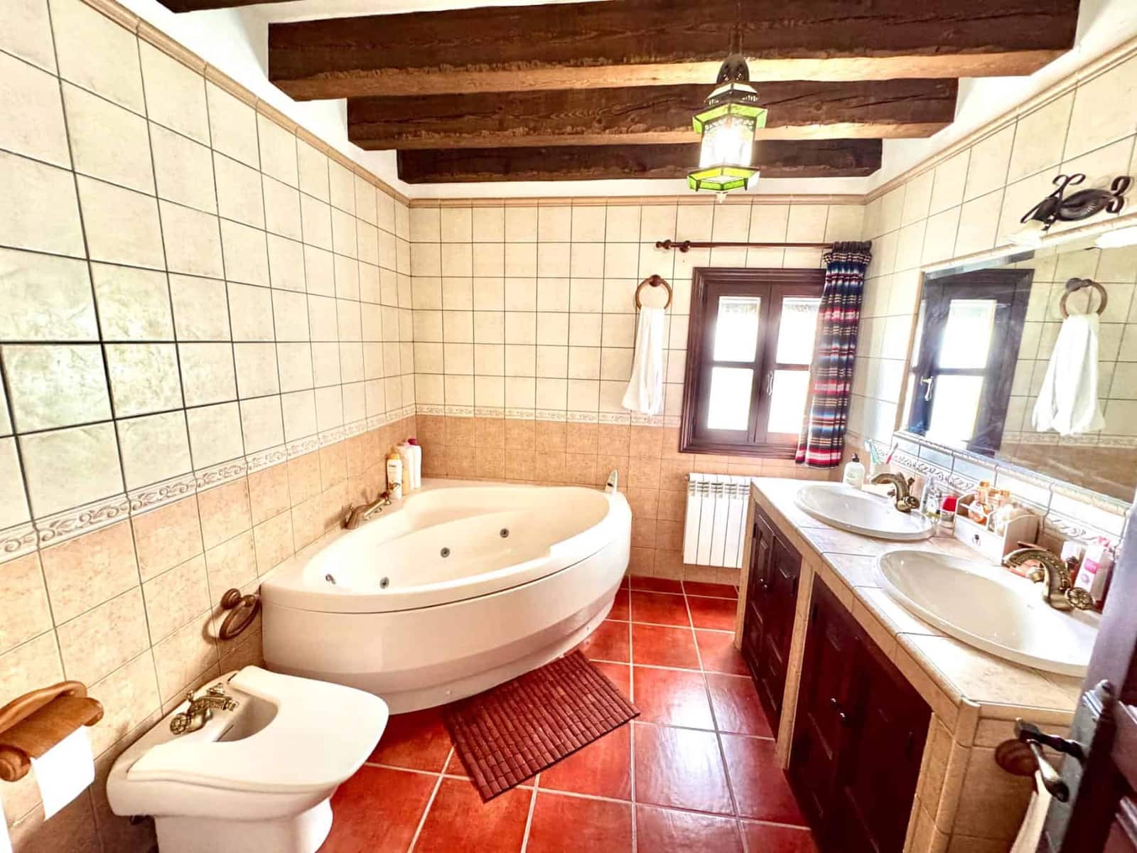 10 slaapkamer Finca/Landhuis te koop in Juviles met garage - € 359.000 (Ref: 9858058)