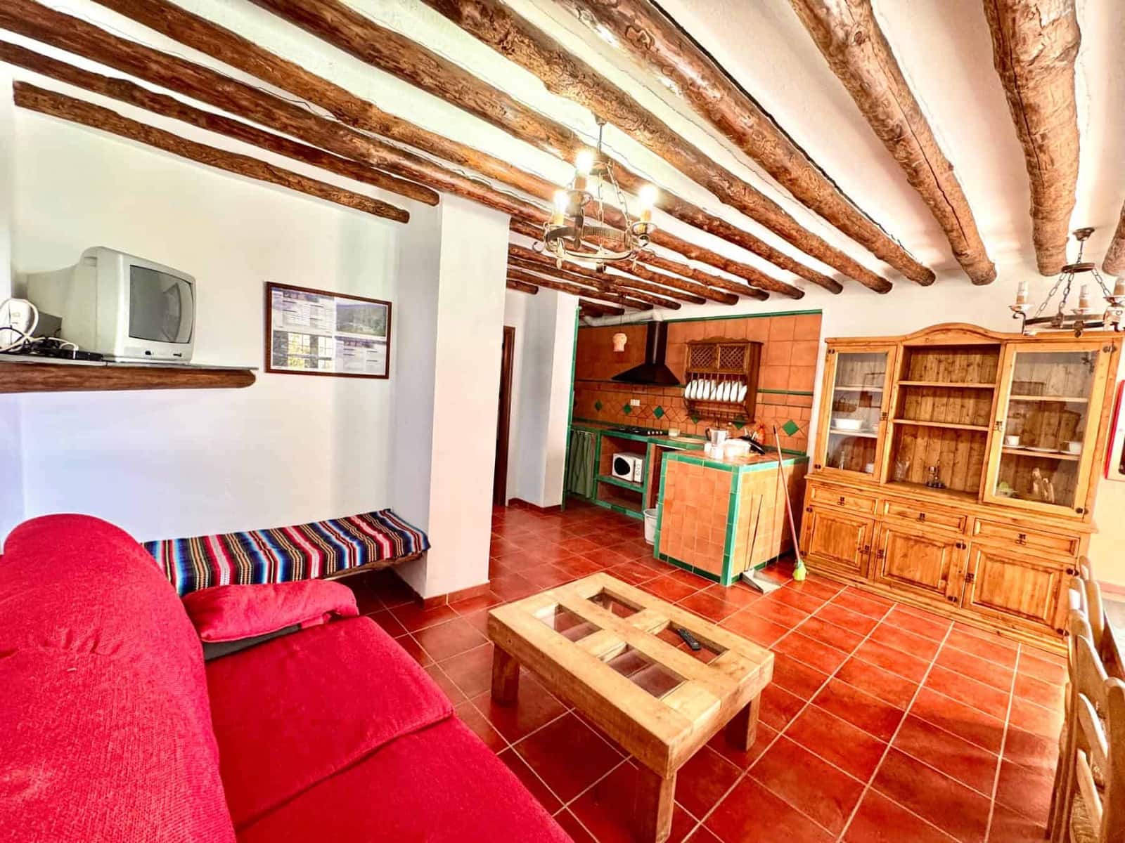 10 slaapkamer Finca/Landhuis te koop in Juviles met garage - € 359.000 (Ref: 9858058)
