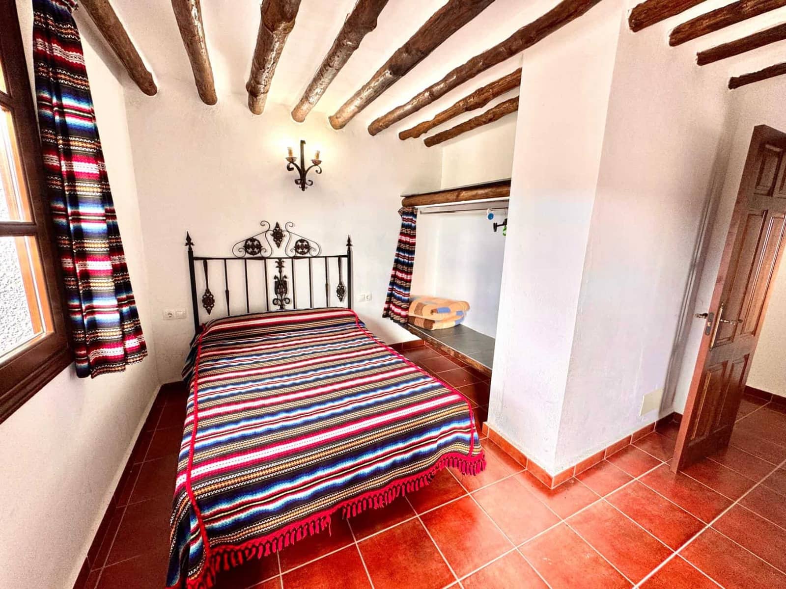 10 slaapkamer Finca/Landhuis te koop in Juviles met garage - € 359.000 (Ref: 9858058)
