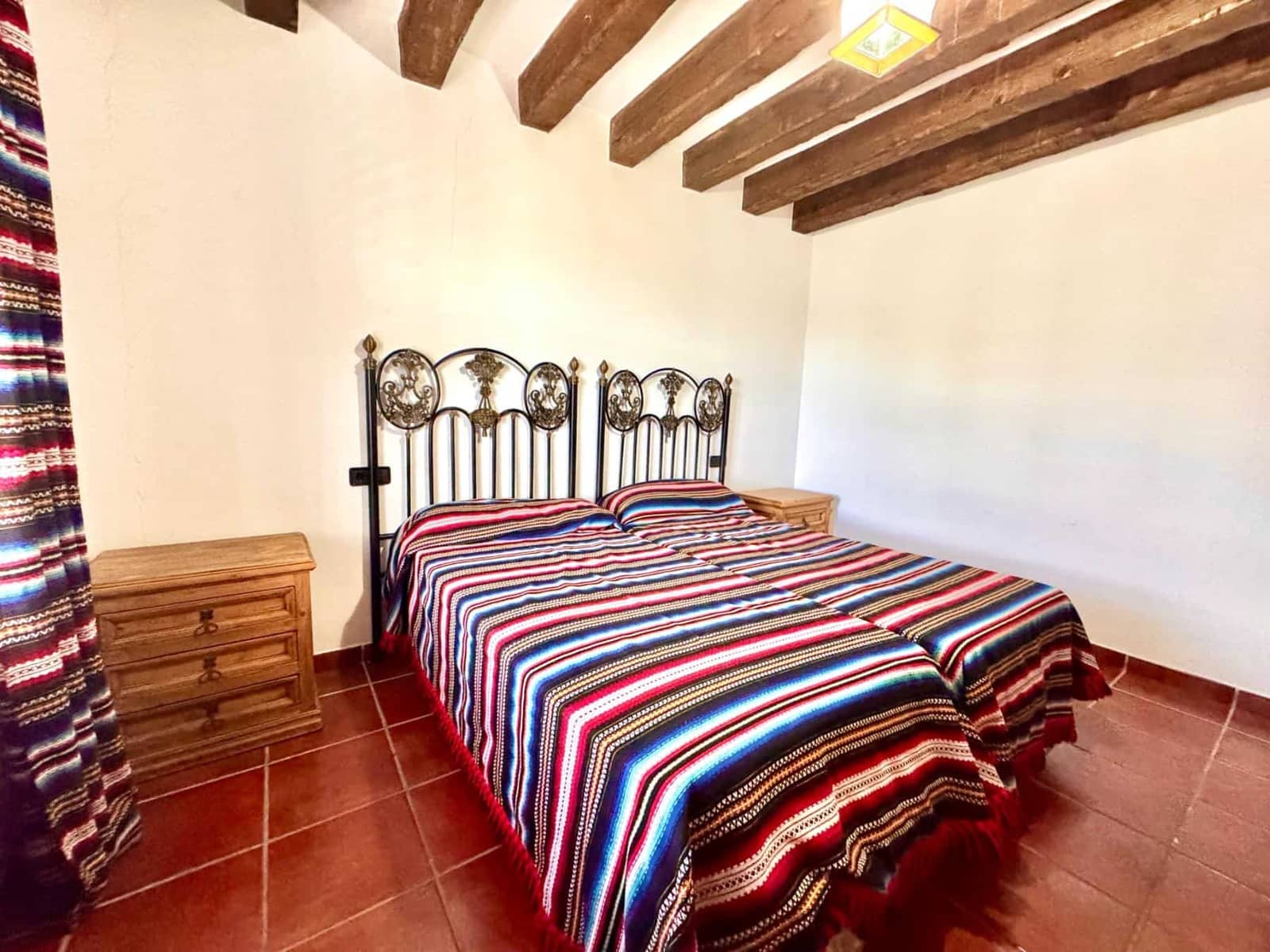 10 slaapkamer Finca/Landhuis te koop in Juviles met garage - € 359.000 (Ref: 9858058)