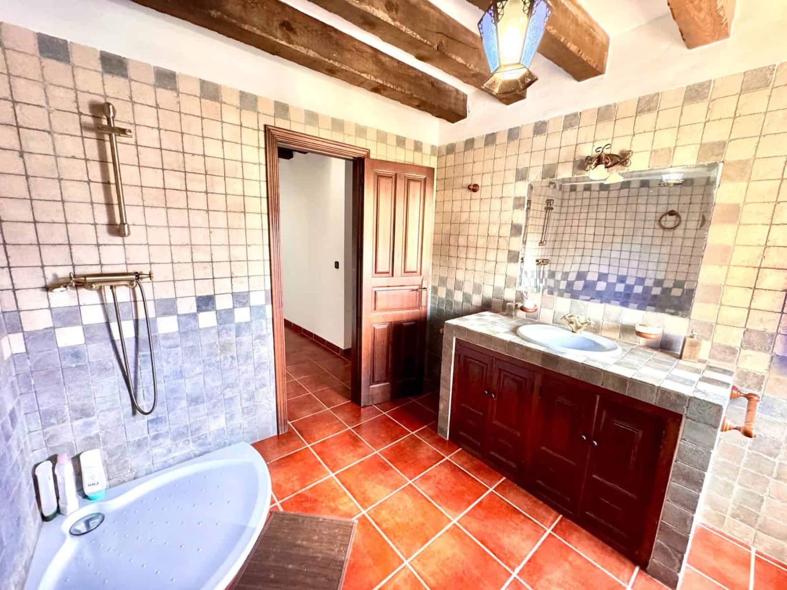 10 slaapkamer Finca/Landhuis te koop in Juviles met garage - € 359.000 (Ref: 9858058)