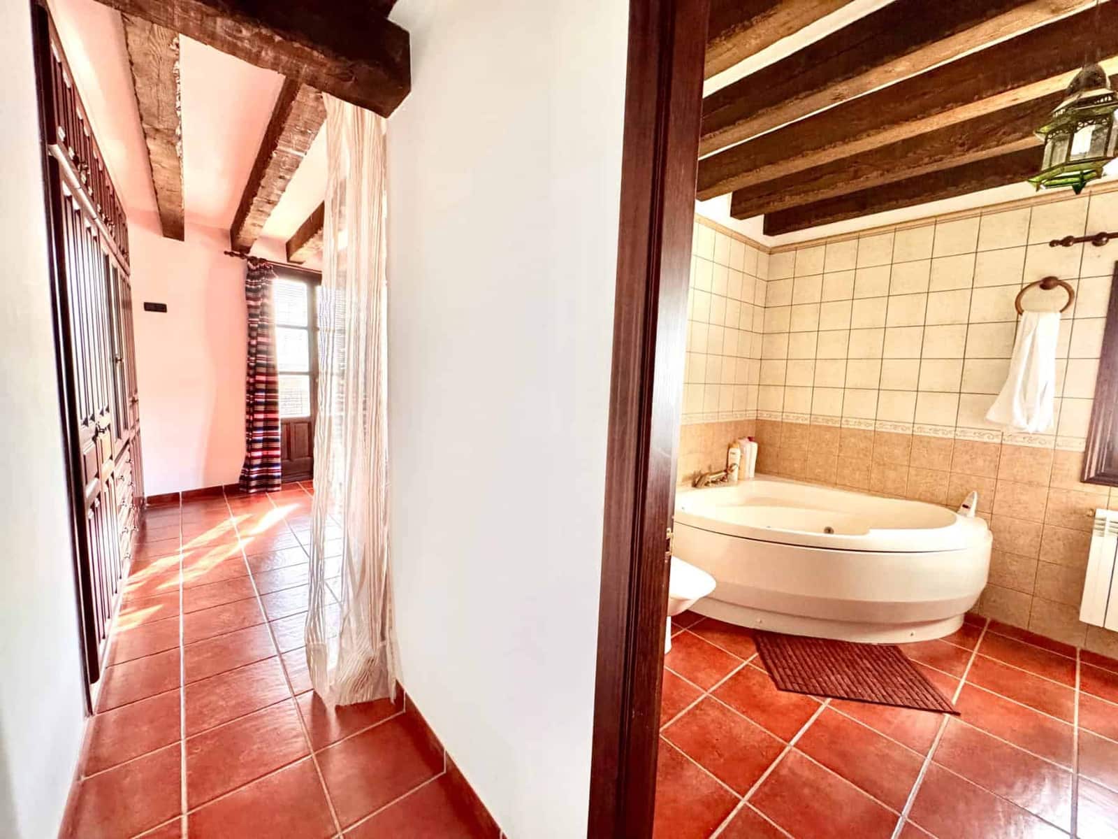 10 slaapkamer Finca/Landhuis te koop in Juviles met garage - € 359.000 (Ref: 9858058)
