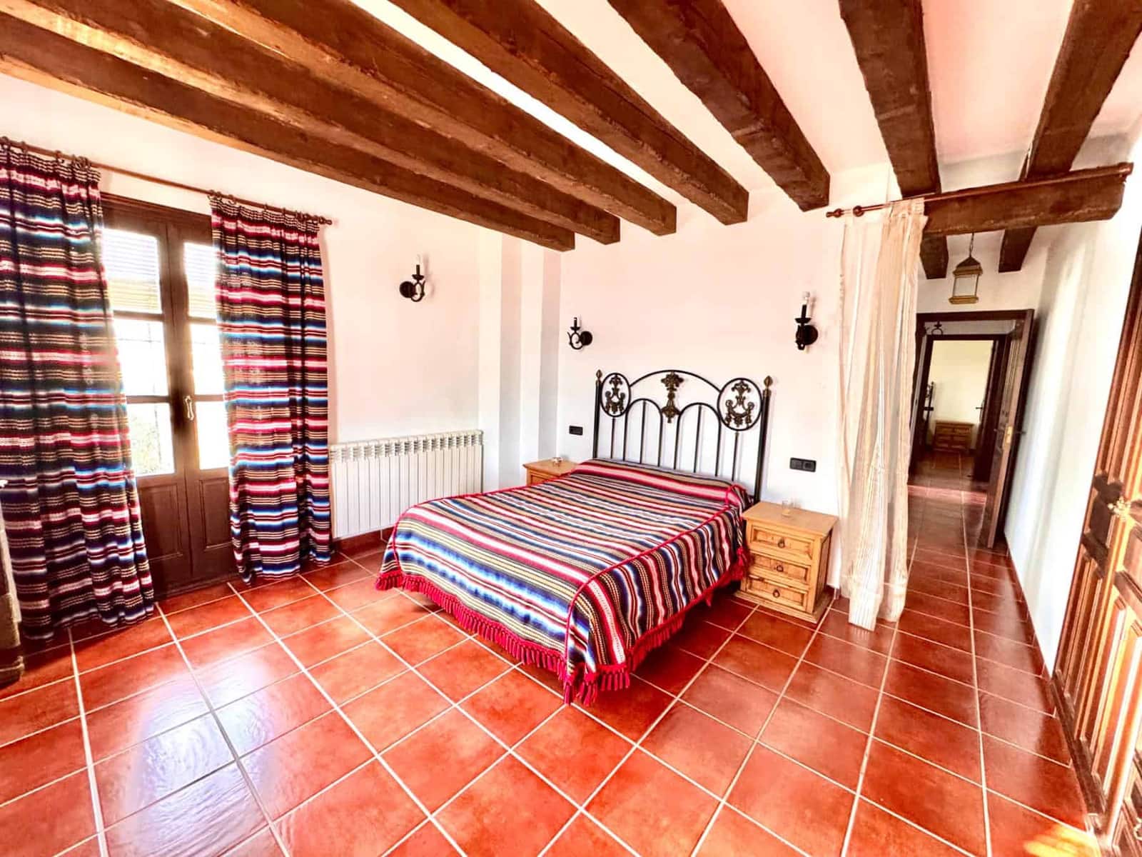 10 slaapkamer Finca/Landhuis te koop in Juviles met garage - € 359.000 (Ref: 9858058)