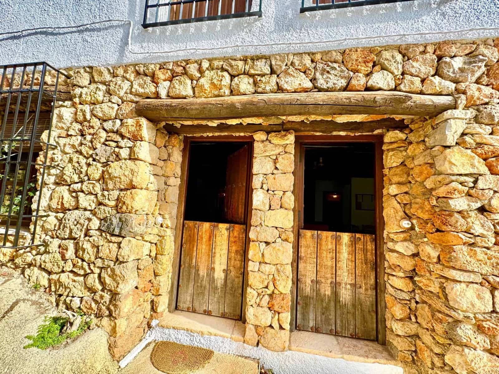 10 slaapkamer Finca/Landhuis te koop in Juviles met garage - € 359.000 (Ref: 9858058)