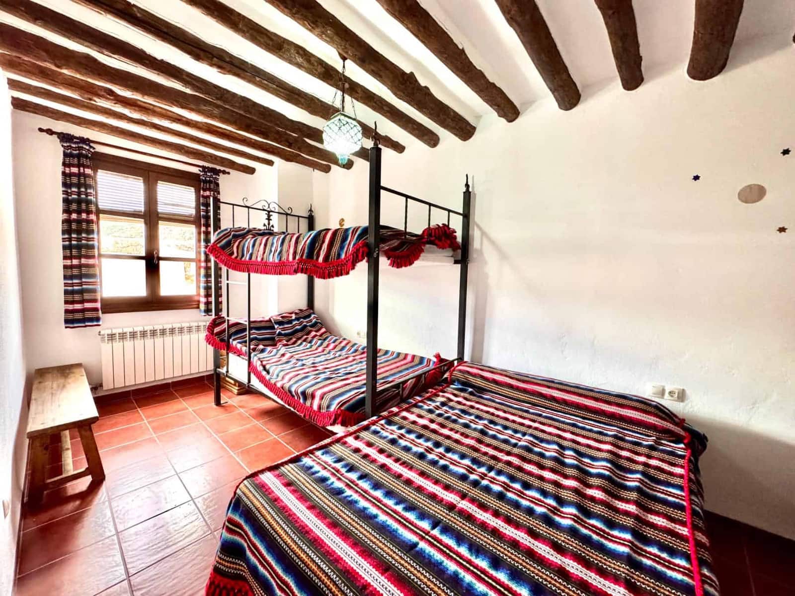 10 slaapkamer Finca/Landhuis te koop in Juviles met garage - € 359.000 (Ref: 9858058)