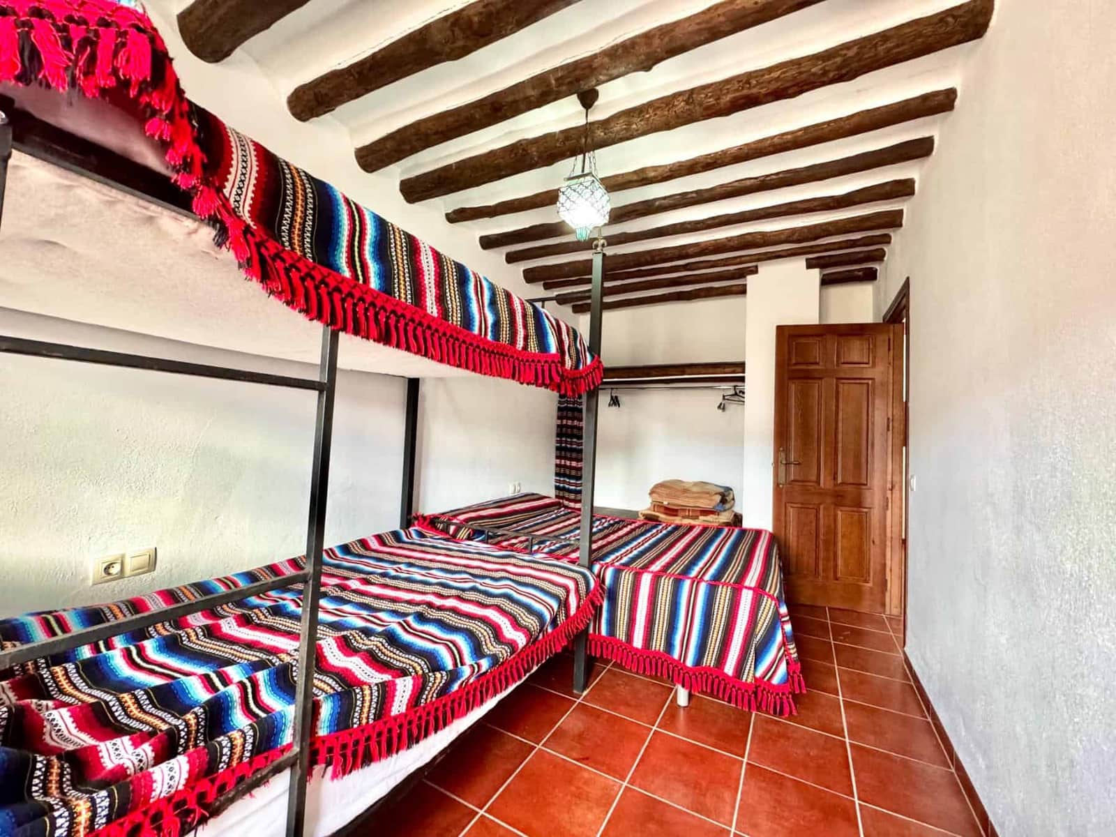 10 slaapkamer Finca/Landhuis te koop in Juviles met garage - € 359.000 (Ref: 9858058)