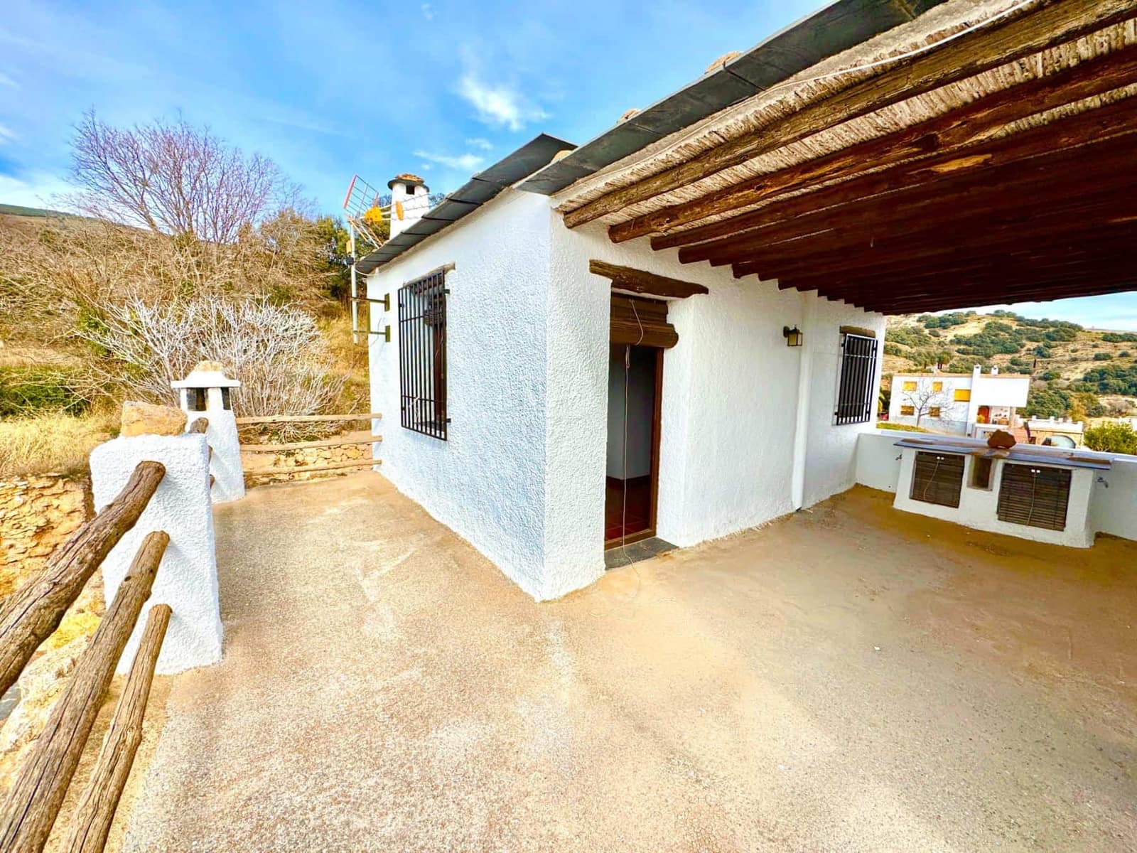 10 slaapkamer Finca/Landhuis te koop in Juviles met garage - € 359.000 (Ref: 9858058)