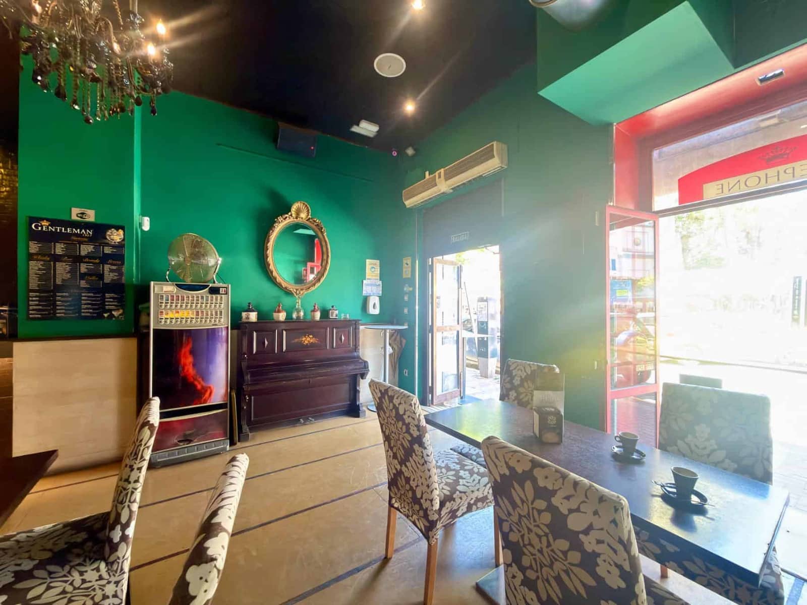 Restaurant/Bar for sale in Aguilas - € 99,950 (Ref: 9875983)