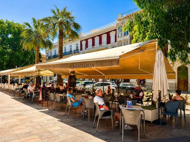 Restaurant/bar te koop in Casco Antiguo, Aguilas - € 99.950 (Ref: 9875983)