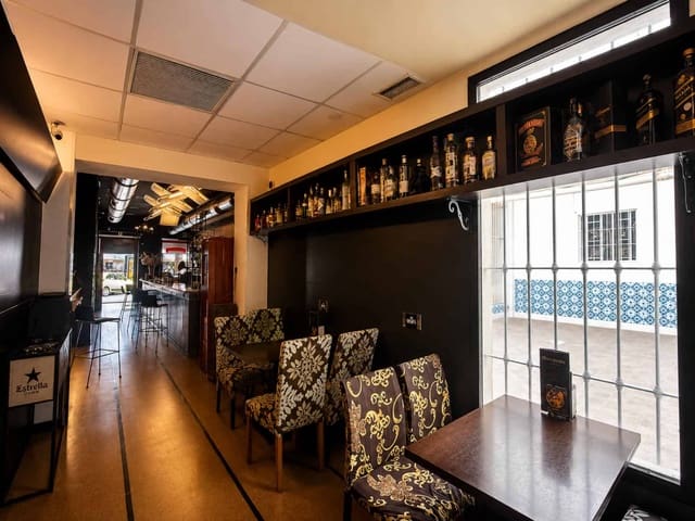 Restaurant/bar te koop in Casco Antiguo, Aguilas - € 99.950 (Ref: 9875983)