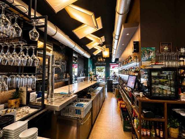 Restaurant/bar te koop in Casco Antiguo, Aguilas - € 99.950 (Ref: 9875983)