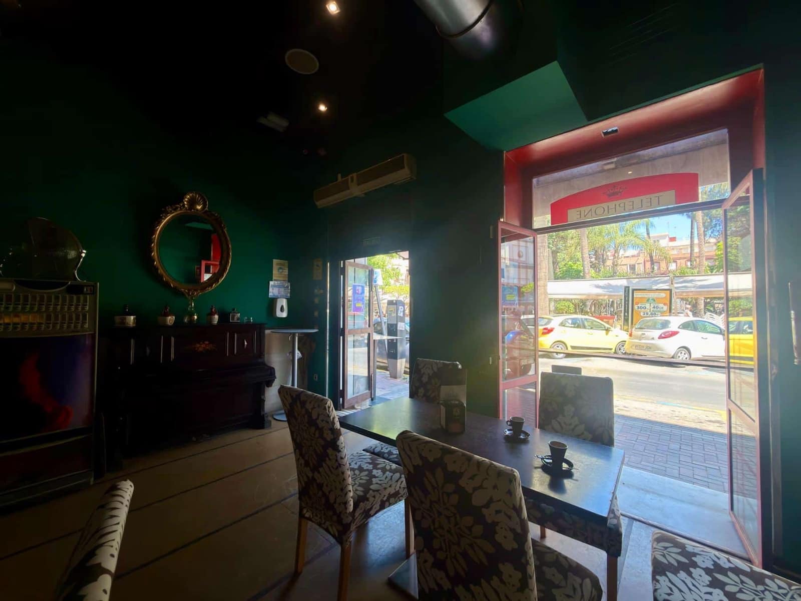 Restaurant/Bar for sale in Aguilas - € 99,950 (Ref: 9875983)