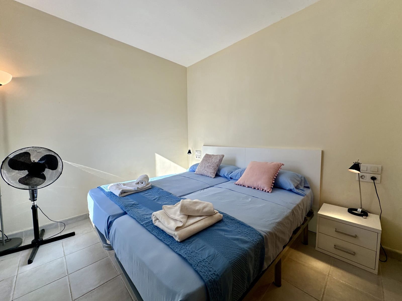 2 bedroom Penthouse for rent in Mojacar with pool garage - € 1,000 (Ref: 9893947)