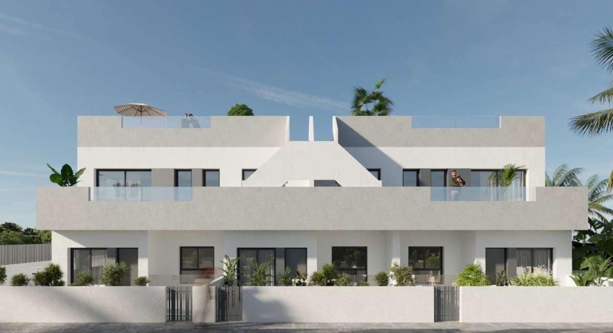 2 bedroom Bungalow for sale in Torrevieja with pool garage - € 310,000 (Ref: 10024628)