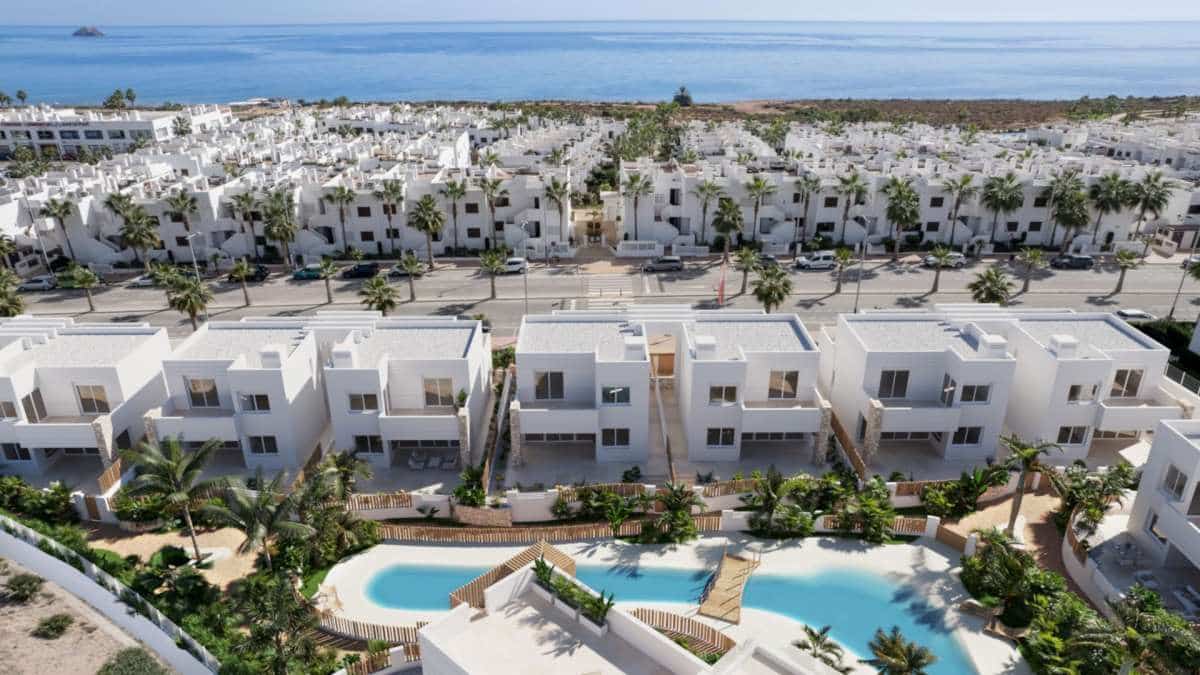 Chalet de 3 habitaciones en San Juan de los Terreros en venta con piscina garaje - 555.900 € (Ref: 10062686)