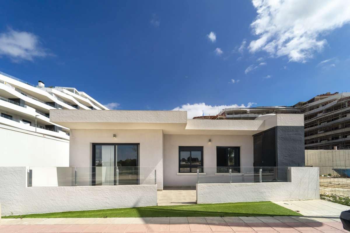3 slaapkamer Appartement te koop in San Miguel de Salinas met zwembad garage - € 319.900 (Ref: 10076862)