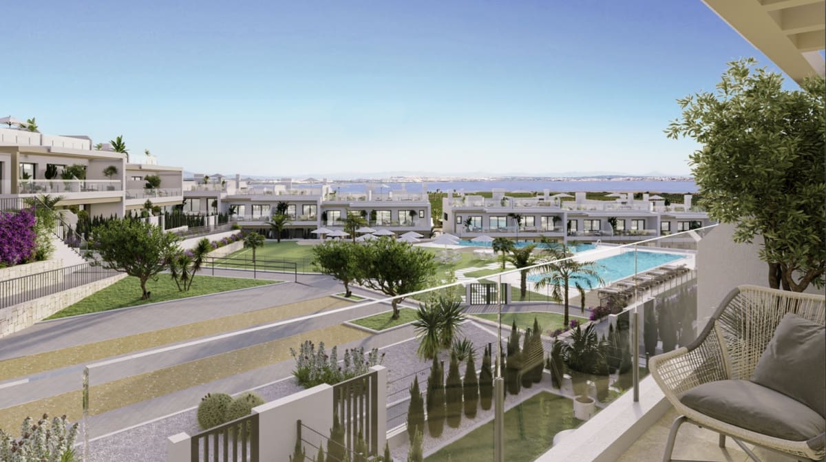 2 bedroom Apartment for sale in Torrevieja with pool garage - € 288,000 (Ref: 10103679)