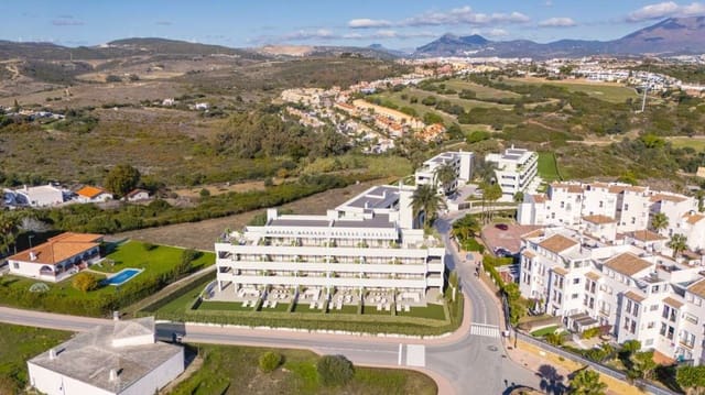 1 soveværelse Lejlighed til salg i Castillo de la Duquesa, Manilva med swimmingpool garage - € 235.000 (Ref: 10103695)