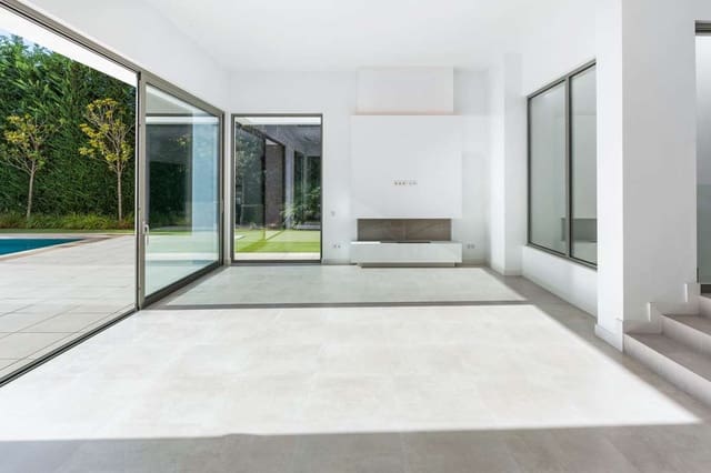 5 quarto Moradia para venda em Paraiso - Barronal, Estepona com piscina garagem - 2 300 000 € (Ref: 10103720)