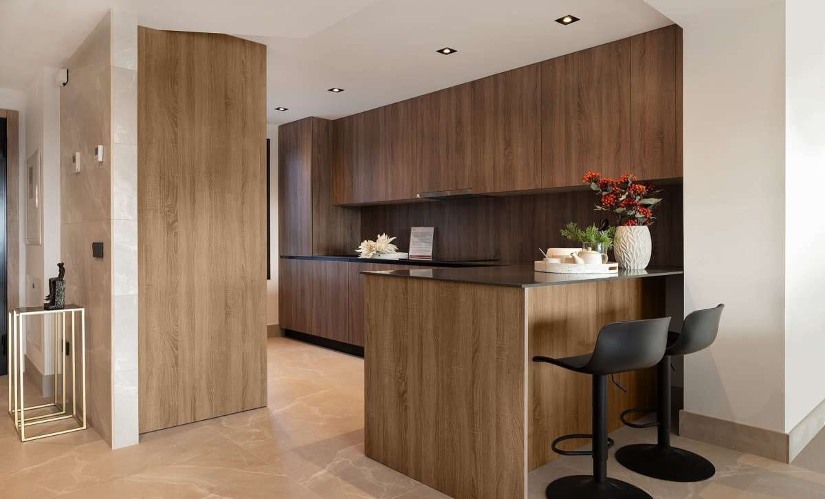 3 sypialnia Dom na sprzedaż w Istan z basenem garażem - 590 000 € (Ref: 10103727)
