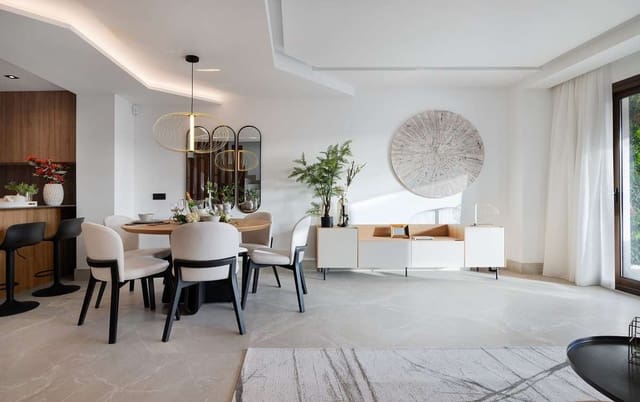 3 sypialnia Dom na sprzedaż w Istán z basenem garażem - 590 000 € (Ref: 10103727)