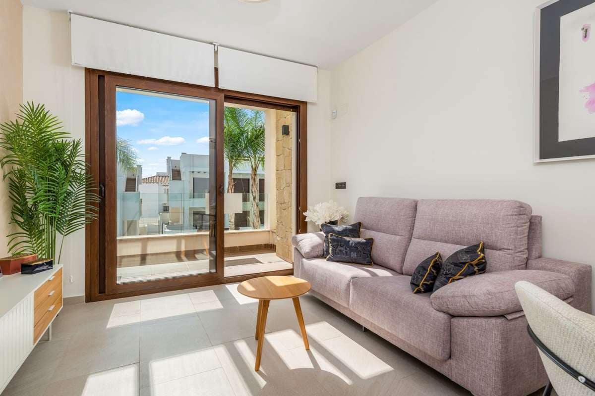 3 Zimmer Bungalow zu verkaufen in Torrevieja mit Pool Garage - 310.000 € (Ref: 10103752)