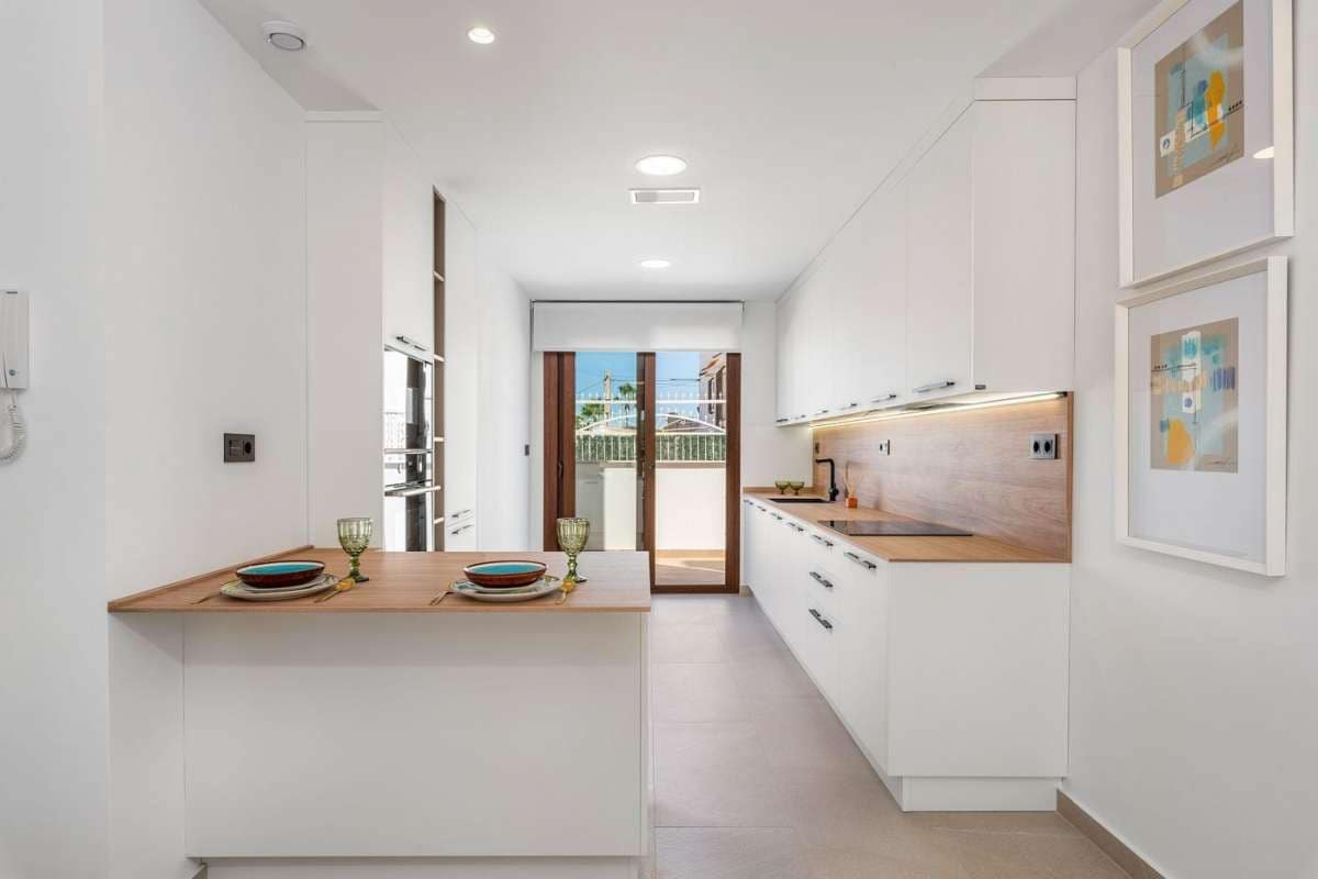 2 Zimmer Bungalow zu verkaufen in Torrevieja mit Pool Garage - 300.000 € (Ref: 10103754)
