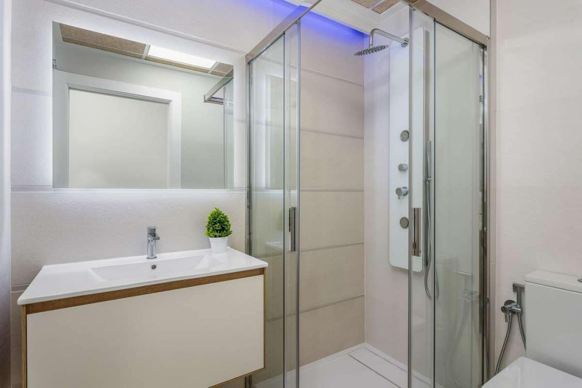 2 camera da letto Bungalow in vendita in Torrevieja con piscina garage - 320.000 € (Rif: 10103755)